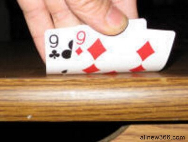 德州扑克如何游戏中等口袋对子-下：翻后