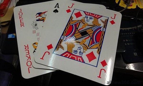德州扑克诈唬游戏-1