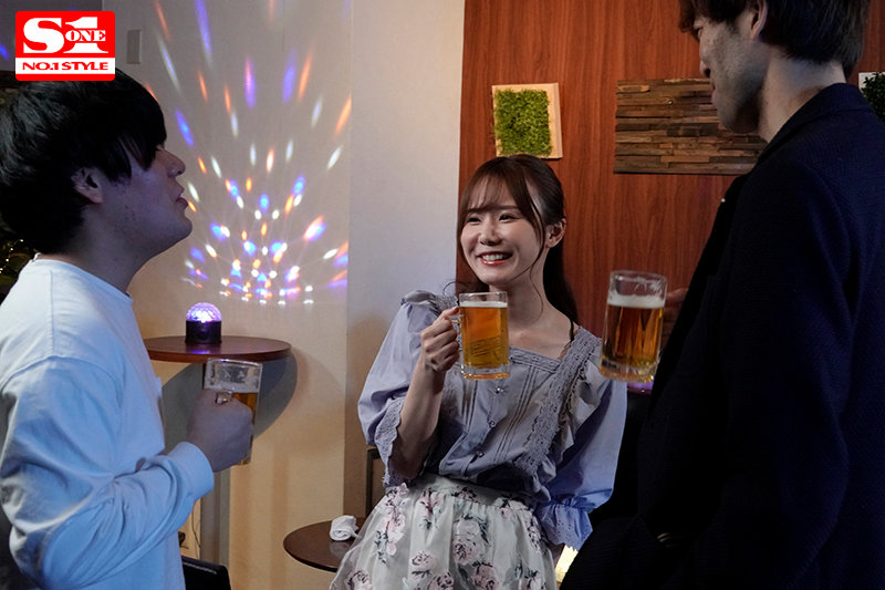 “miru”作品SSIS-133：可爱女同事酒后乱性发情喝酒就想亲人！
