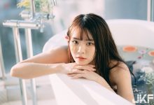 鮮花與少女！白皙甜美正妹「晞晞」在晨光中沐浴，「美乳蜜桃」鮮嫩欲滴-蜗牛扑克官方-GG扑克