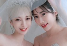 嵐芯語 X 比特穿上性感白紗　拍下最正閨蜜婚紗照！-蜗牛扑克官方-GG扑克