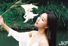 火辣的純白誘惑！正妹高材生「張芳瑜」野溪玩耍，「渾圓嫩乳」溢出好性感-蜗牛扑克官方-GG扑克