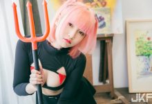 二次元少女「咖咖」挖空爆乳服辣到翻，超深事業線瞬間把你征服！-蜗牛扑克官方-GG扑克