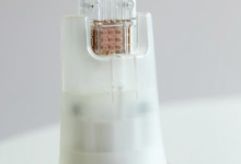 USB插入即可檢測愛滋！？網友歪樓：可是身上找不到適合的洞來插-蜗牛扑克官方-GG扑克