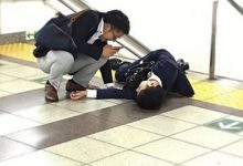 可能真的很累吧　不過恥力要夠高才有辦法這樣睡-蜗牛扑克官方-GG扑克