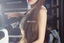 不用出拳靠爆乳就讓我投降!火辣性感美女「琪歌」在拳台大露南半球酥胸打拳:超兇猛!-蜗牛扑克官方-GG扑克